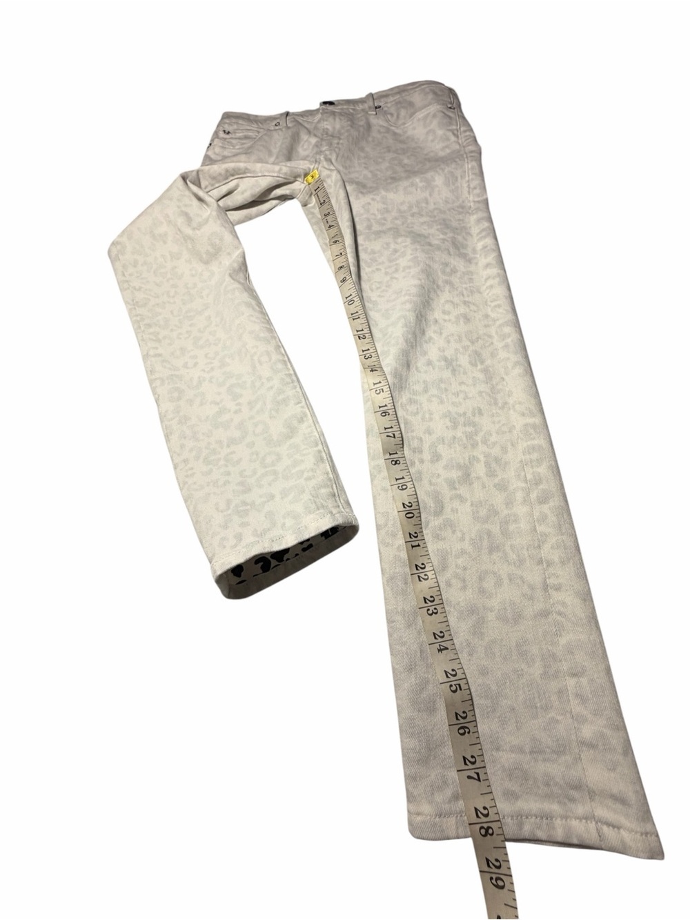 True Religion LIV  Low Rise Relaxed Skinny Light Gray Patterned Jeans Sz 27 - Picture 13 of 15